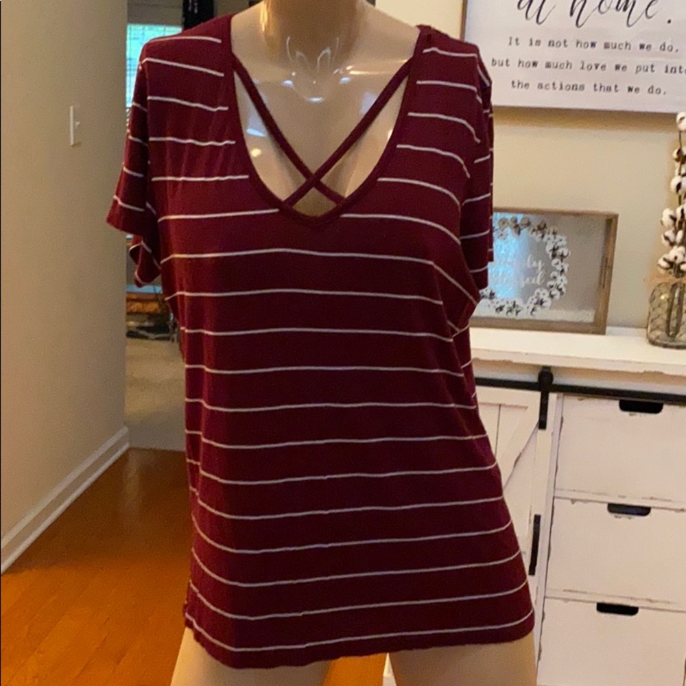 Criss cross v-neck top